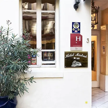 Hotel Zazie 2*