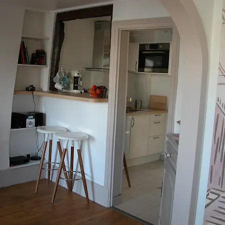 Apartment Moulin Rouge Backstage Paris