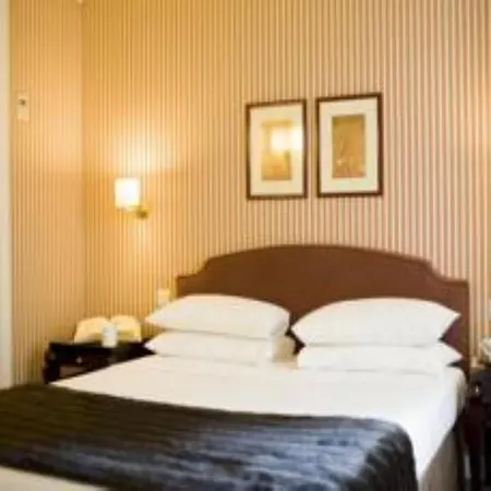 מלון Baume 4*