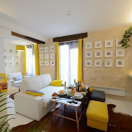 Appartement Les Patios Du Marais 2 *