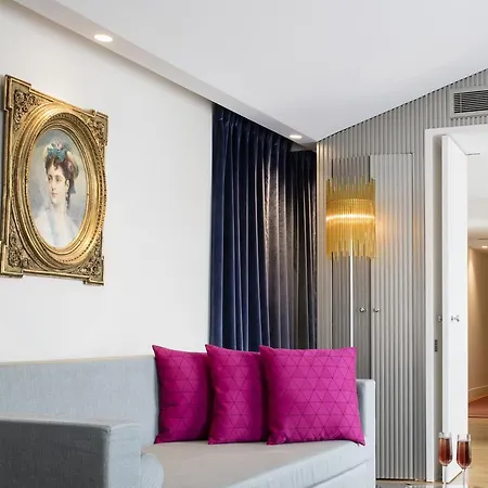 Hotel De Sers Champs Elysees 5*