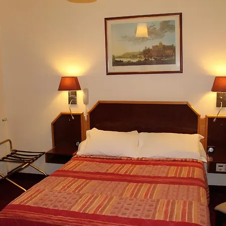 Hotel Les Deux Gares 4*