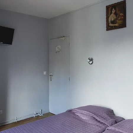 Отель Bervic Montmartre *