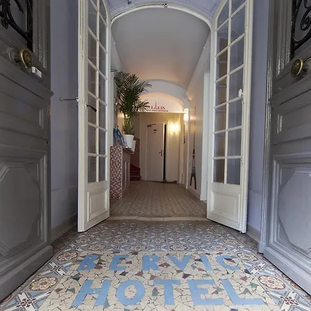 Отель Bervic Montmartre *