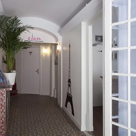 Отель Bervic Montmartre Париж