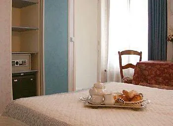 Hotel Hipotel Lilas Gambetta Paris