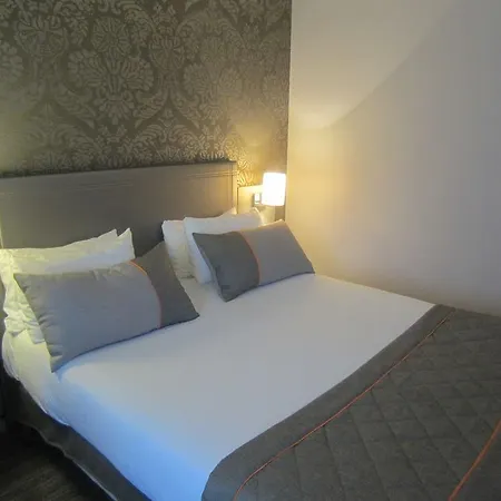 17 Batignolles Paris