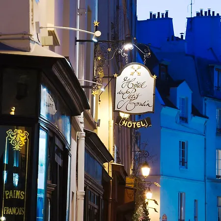Hotel Du Petit Moulin, Haute Couture By Lacroix 4*