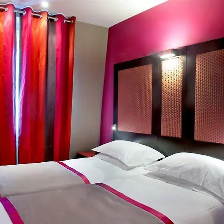 Hotel Courcelles Etoile 3*