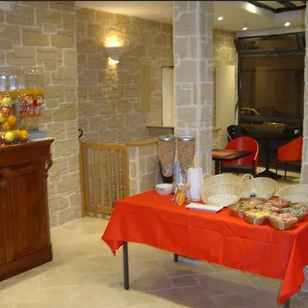 Le Mediterraneen Hotell