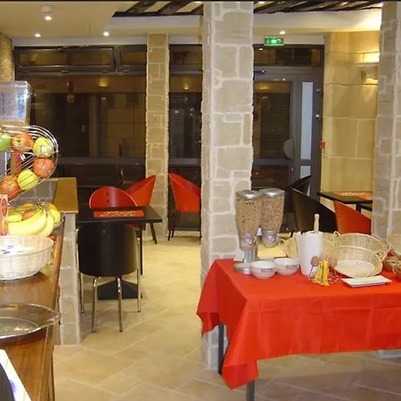 Hotell Le Mediterraneen 3*