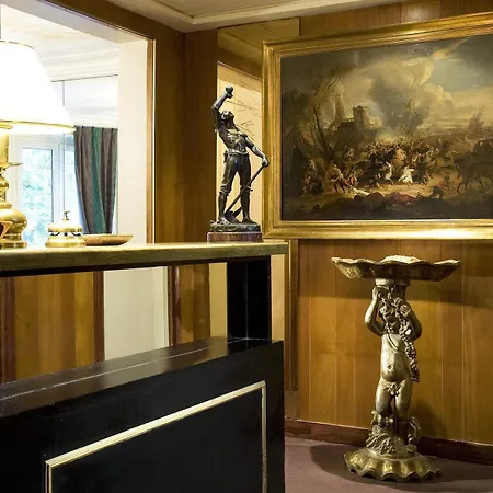 Avama Prony 3* Paris