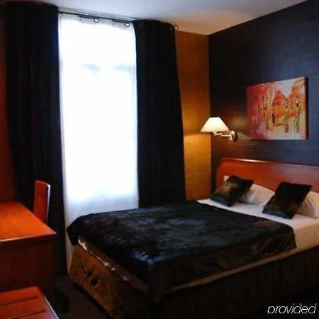 Esteem Tour Eiffel Hotel 4*