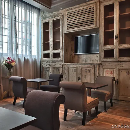 Le Robinet D'or Hotel 3*