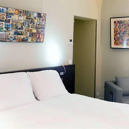 33 Marbeuf Aparthotel