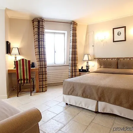 Albe Bastille מלון 3*