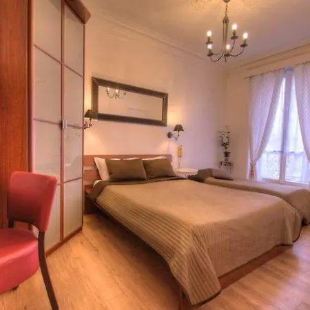 Le Twelve 3* Paris