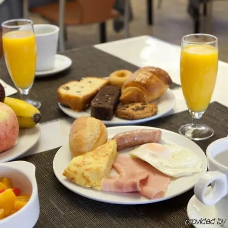 Mayet Hotel 3*