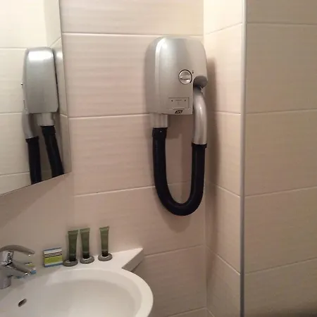 Reims Hotell 2*