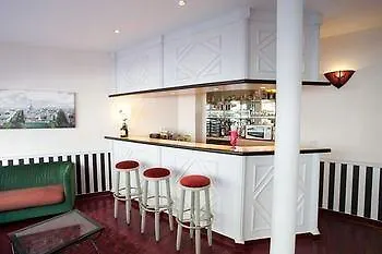 Hotell Maison Du Pre