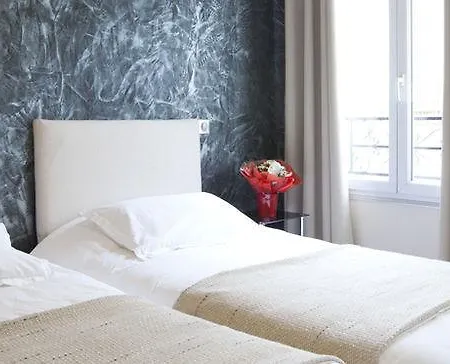 Sofia Hotel 2*