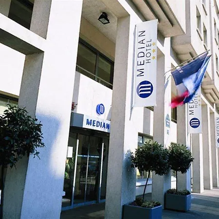 Median Porte De Versailles Hotel