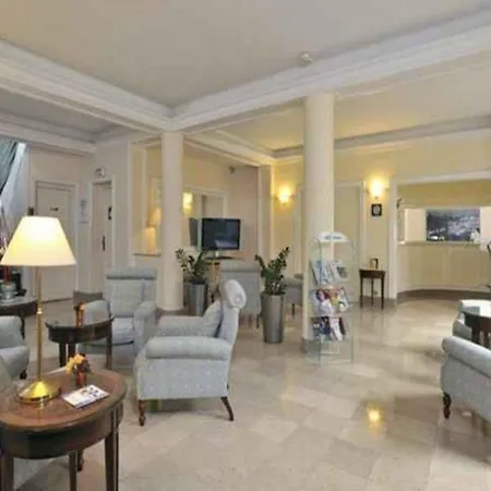 Timhotel Opéra Blanche Fontaine Paris