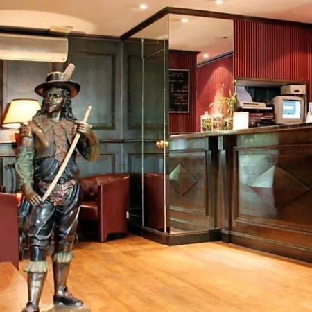 Hotel Gaston