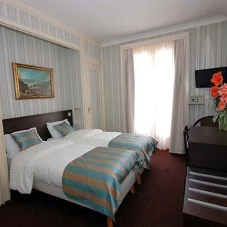 Hotell La Boetie Paris