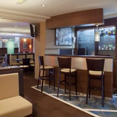 Hotel Montmartre By Ihg Paris