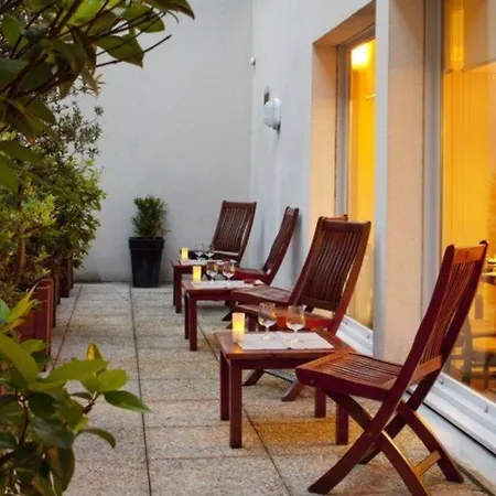 Hotel Montmartre By Ihg Paris
