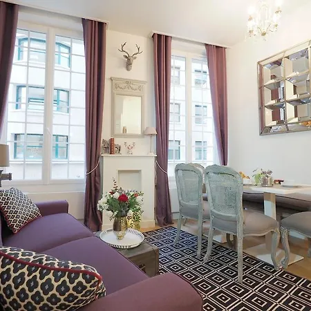 Apartment Louvre Opera Private Chicsuites Paris