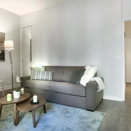 Apartment Sweet Paris