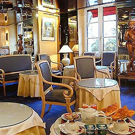 Cluny Square Otel 3*