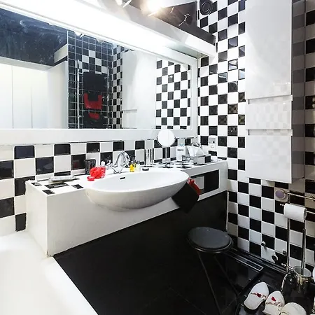 Junior Tour Eiffel Bed & Breakfast Parigi