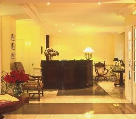 Hotel Des 3 Poussins