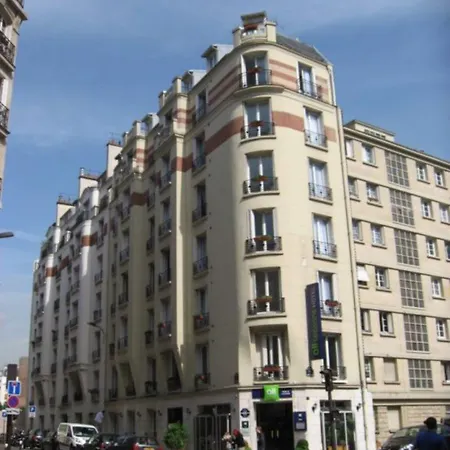 Ibis Styles 15 Lecourbe Hotel