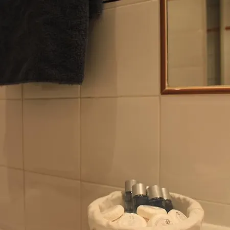 Le Petit Gobert Guest house Paris