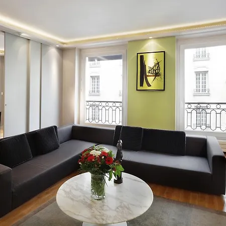 Faubourg Chic Paris