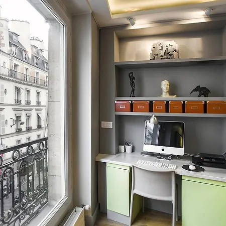 Faubourg Chic