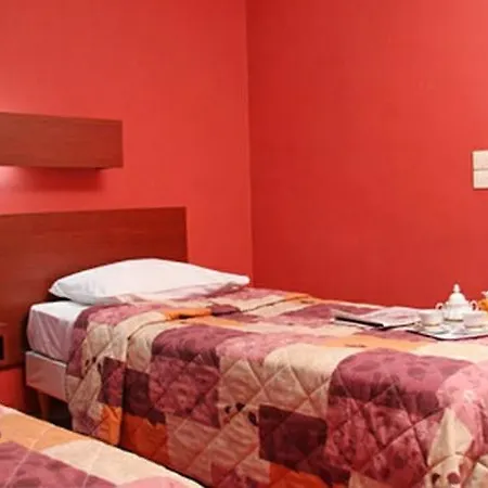 Camelia International Parigi