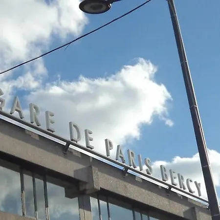 Le 209 Bercy Hotel 4*
