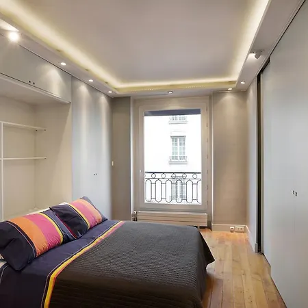 Faubourg Chic Apartment