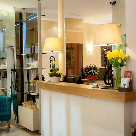 Eden Montmartre מלון 3*