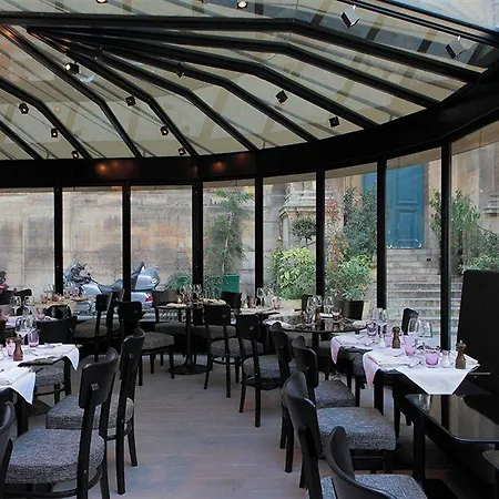 Lumen Louvre 4* Paris