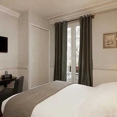 De La Porte Doree Hotell