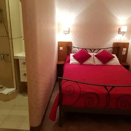 Hotel Les Chansonniers 3*