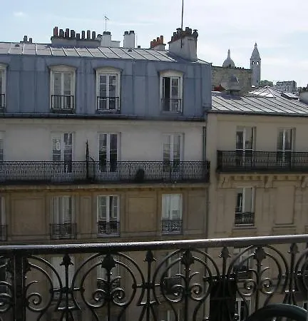 Victoria 2* Paris