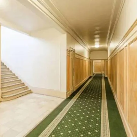 Appartamento Private Studio - Avenue Des Champs-elysées Parigi