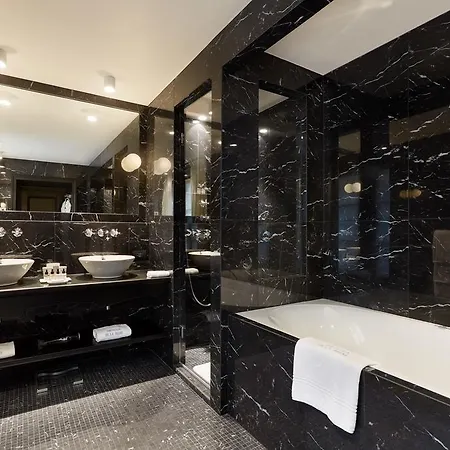 Le Pavillon De La Reine & Spa, Place Des Vosges Hotel 5*